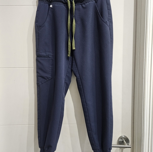 Figs Scrub Set - Picture 1 of 4